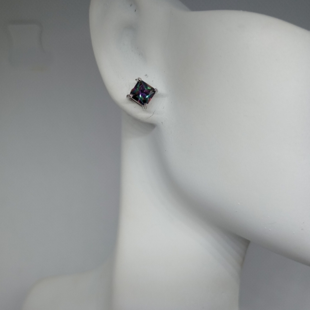 Voluka Modern Mystic Rainbow Stud Earrings Princess Cut Gift Party Bling 5mm - Picture 3 of 11